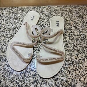 BTW Women's Size 8 Glitter Sandals - Cream‎